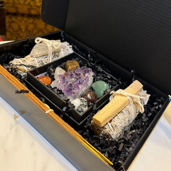NWT - Crystal Harmony Witch Box Gift Set - Purify, Energize, and Elevate - Picture 4 of 5